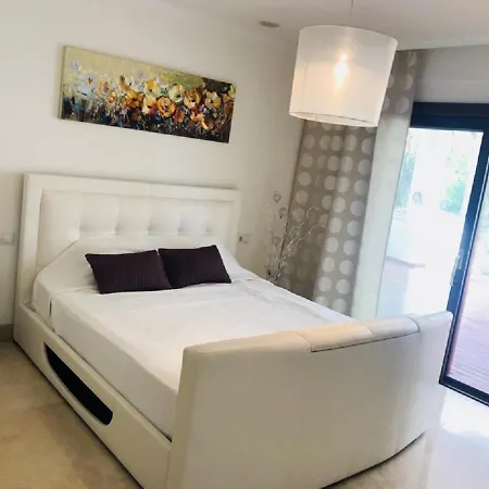 Lomas Del Rey Apartment