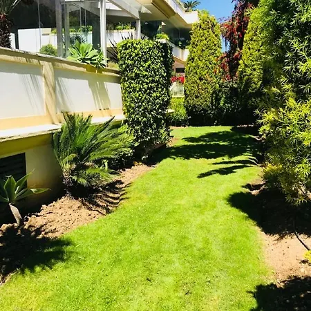 Lomas Del Rey Апартаменты *